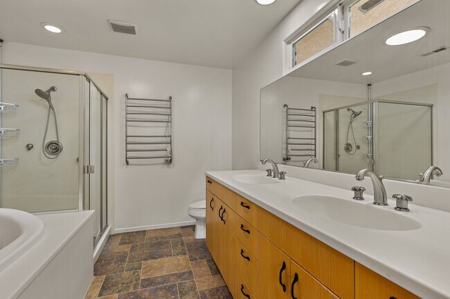 Building Photo - Expansive View of San Diego Bay! Double Ca...