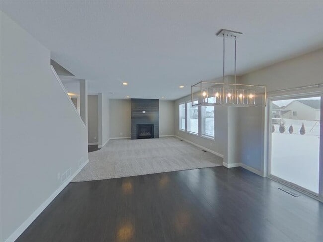 Building Photo - 14060 Ailesbury Ave