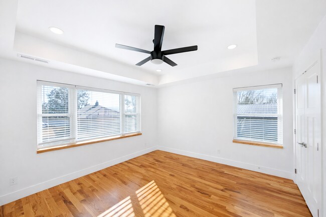 Building Photo - West Asheville Rental!