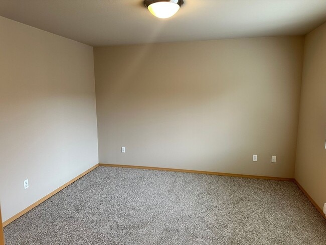 Building Photo - 2bd/2ba Maple Valley Home