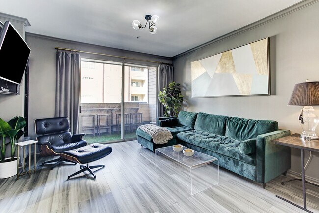 Building Photo - 2111 Welch St