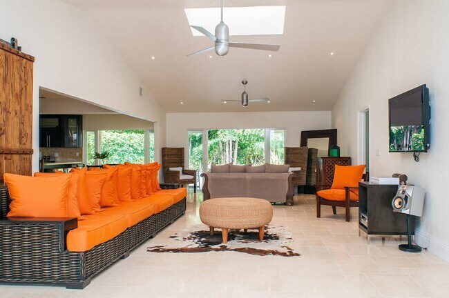 Building Photo - 6411 SW 185th Way