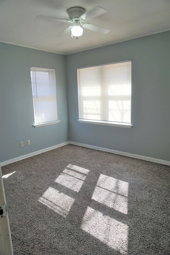 Building Photo - 3 Bed 1 Bath 1 Car in Steve Pennington Addition of NW OKC