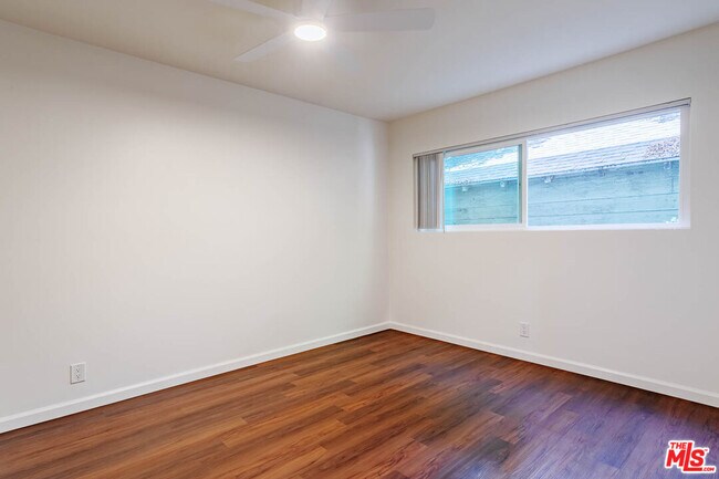 Building Photo - 11749 Riverside Dr