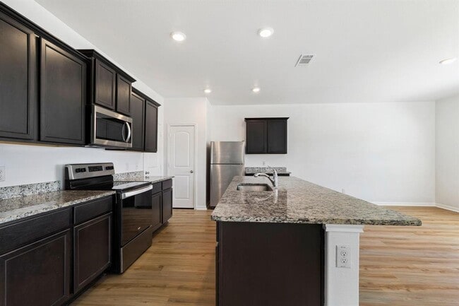 Building Photo - 317 Cres Park Dr