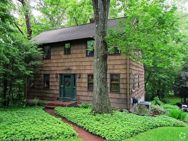 Building Photo - 1031 Howe Avenue