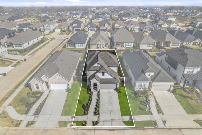 Building Photo - 10707 River Walk Dr