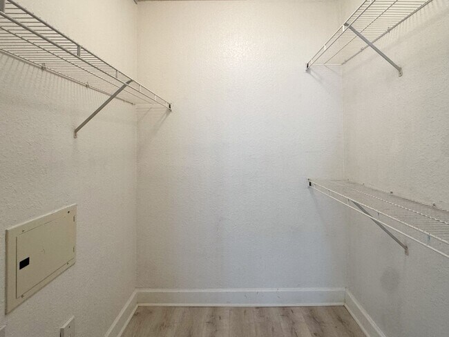 Building Photo - The Grande Downtown - Spacious 1/1 in the heart of Downtown Orlando!