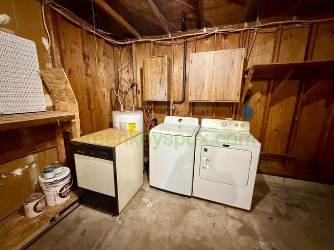 Building Photo - Wonderful 3-bedroom 2 Bath House in SE Portland!