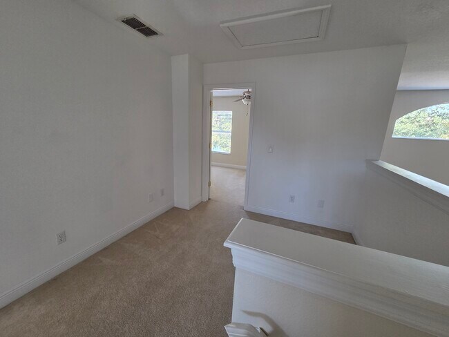 Building Photo - 2819 Roseglen Way