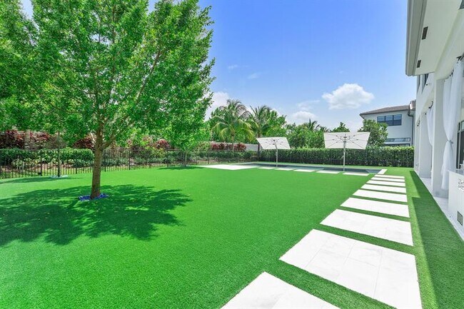 Building Photo - 9626 Vescovato Way