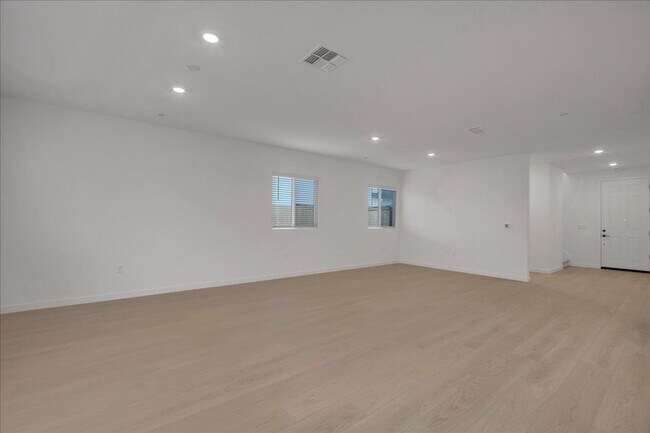 Building Photo - 12658 Rosefinch Wy