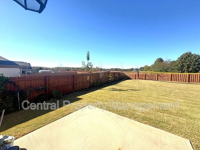 Building Photo - 316 Meadowpark Ln