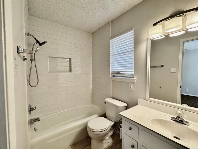 Building Photo - 908 Speer Ln