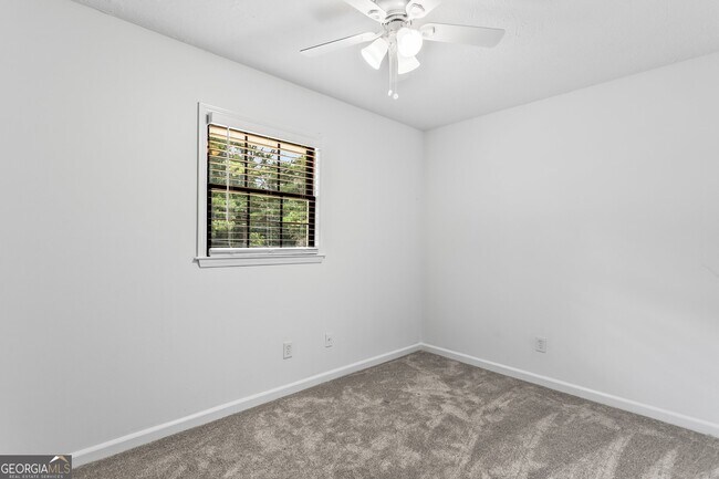 Building Photo - 2923 Bicentennial Dr SW