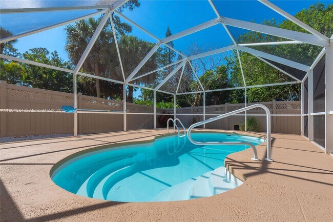 Building Photo - 5800 Rambler Rose Way