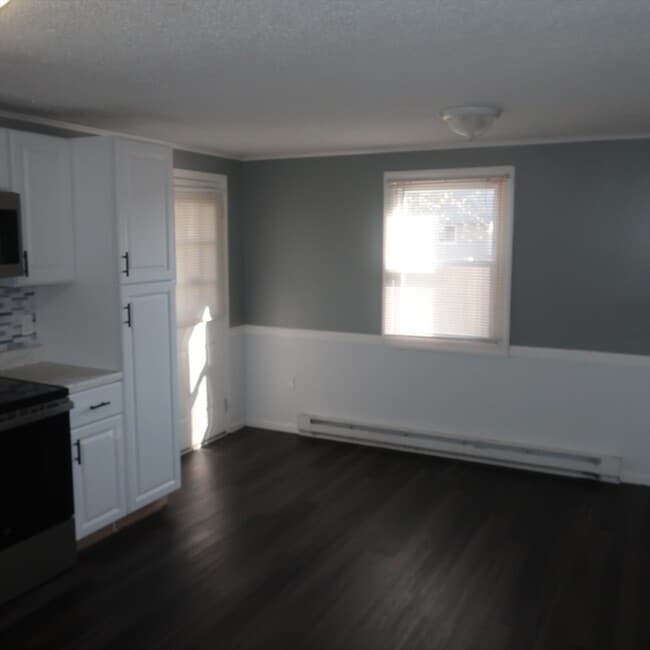 Building Photo - 54 Ballard St