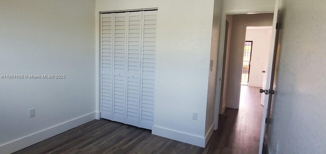 Building Photo - 5100 W 12th Ln