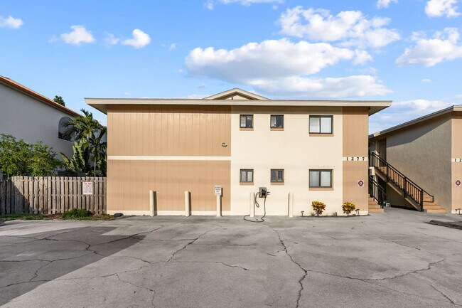 Building Photo - 1277 S Orlando Ave