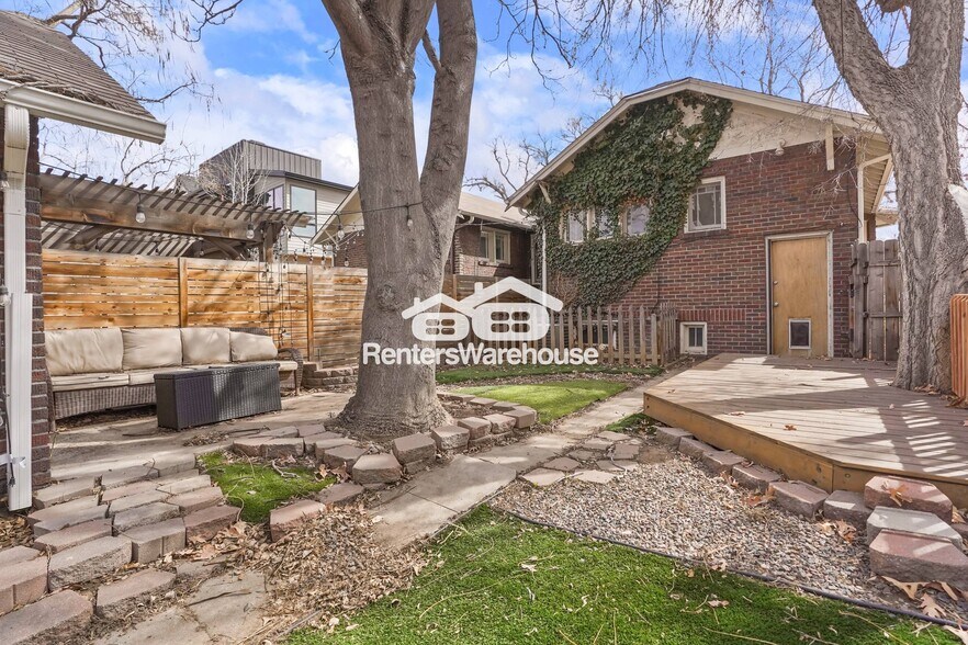 Building Photo - 395 S Humboldt St
