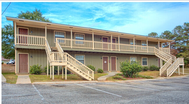 Building Photo - Captains Quarter Apartments