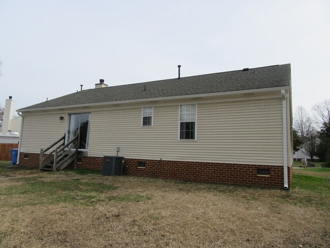 Building Photo - Sandy Hill
