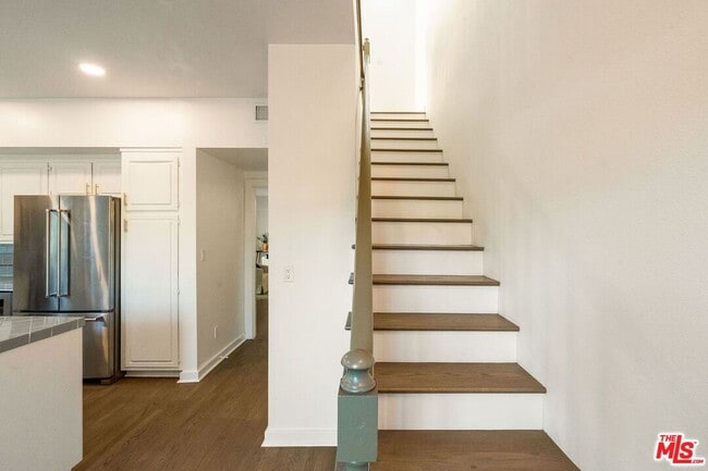 Building Photo - 2622 2nd St