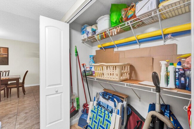 Building Photo - 1985 S Ocean Dr