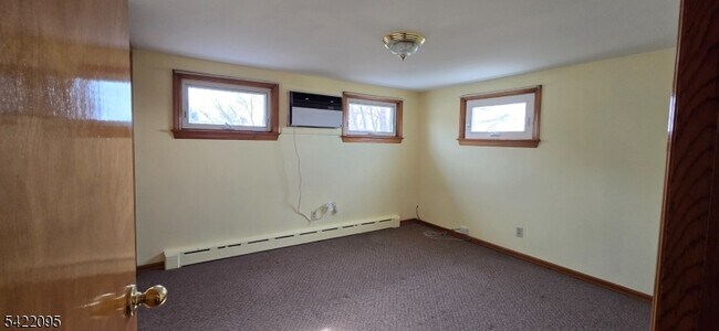 Building Photo - 95 Norwood St