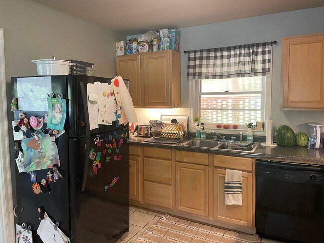 Building Photo - Crestview Home walking distance to Normaltown