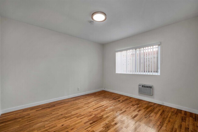 Building Photo - 149 S Hayworth Ave