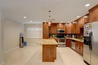 Building Photo - 4180 NW 5th Ave