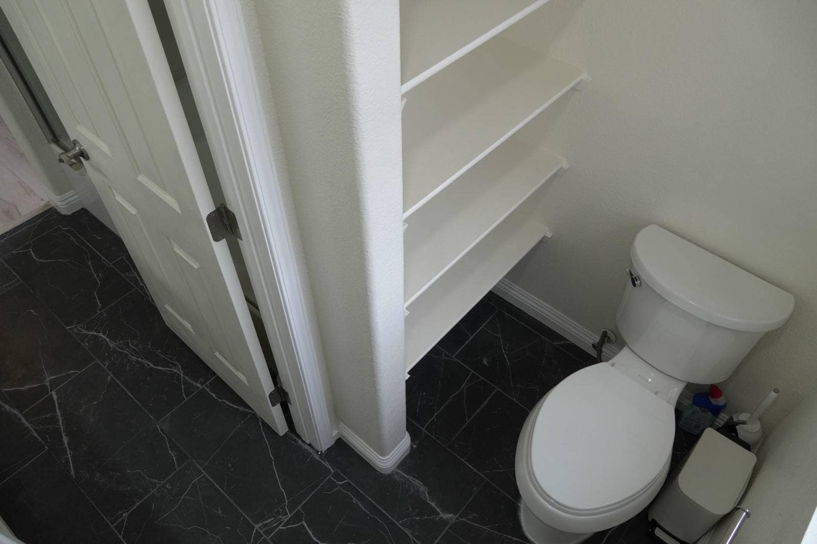 Building Photo - 2493 W Richmar Ave