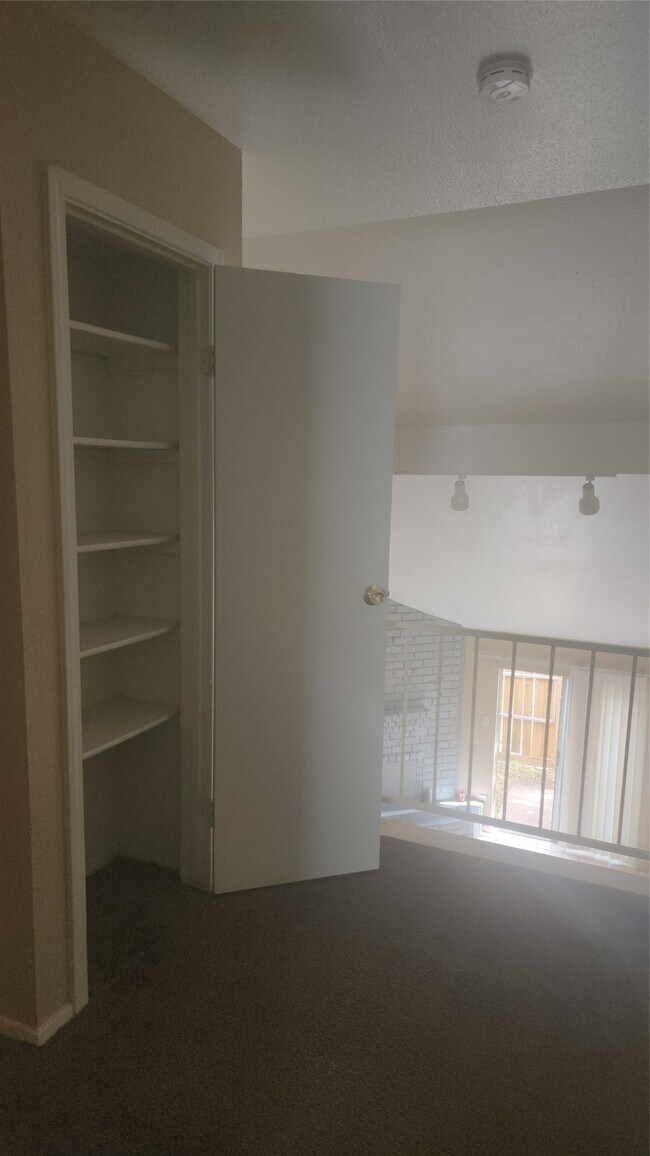 Building Photo - 12223 Wild Pine Dr