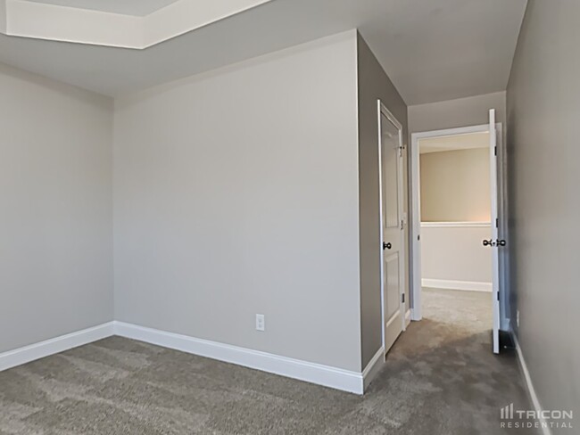 Building Photo - 5146 Summersun Dr