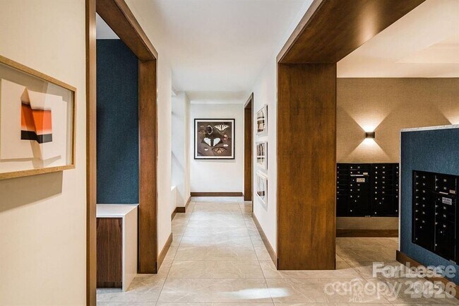 Building Photo - 4220 Colony Plz Dr