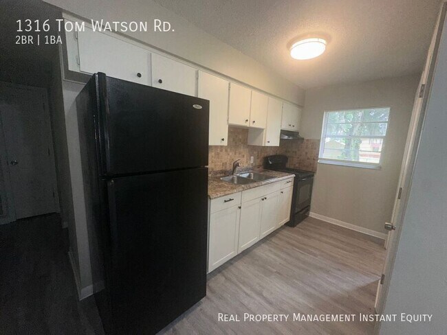 Building Photo - 1316 Tom Watson Rd