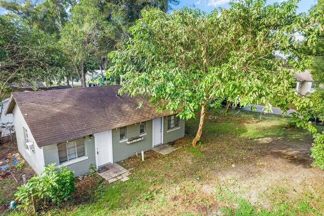 Building Photo - 1519 Carmel Ave