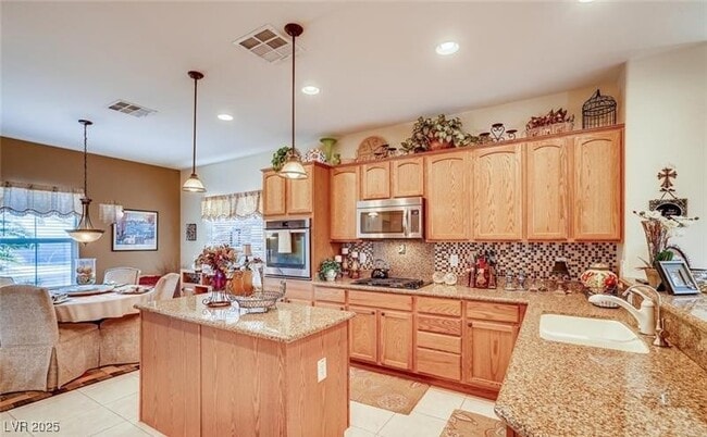 Building Photo - 2211 Waterton Rivers Dr