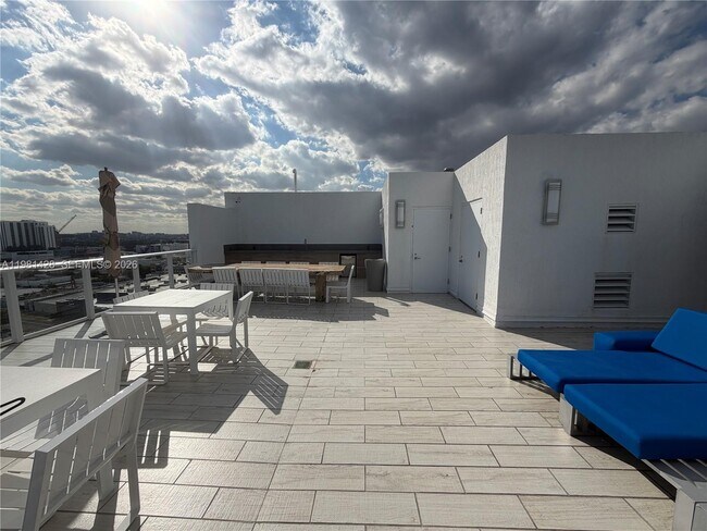 Building Photo - 4250 Biscayne Blvd