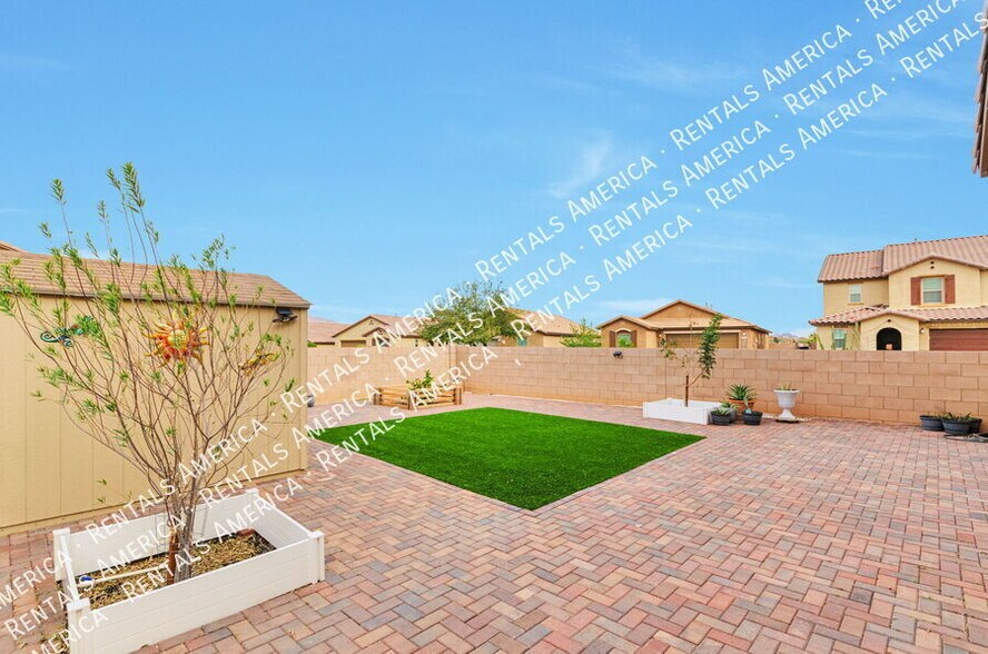 Building Photo - 8518 W Pelican Pl