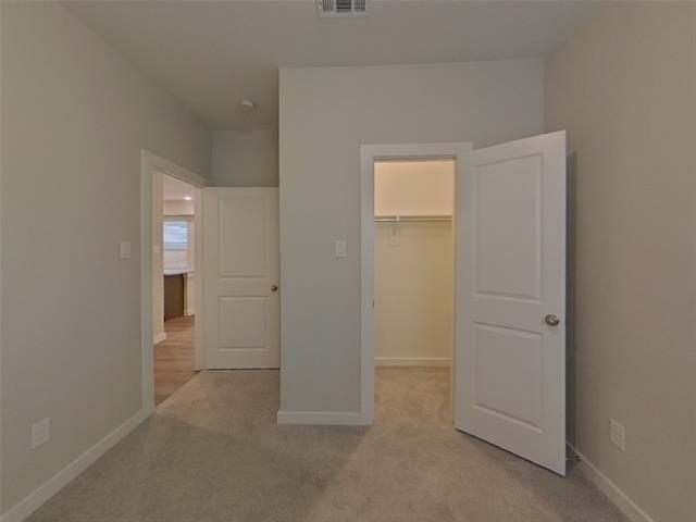 Building Photo - 8017 Brookhaven Dr