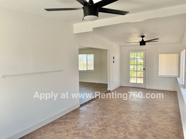 Building Photo - Updated 3 Bed 2 Bath Home Near Downtown Jo...