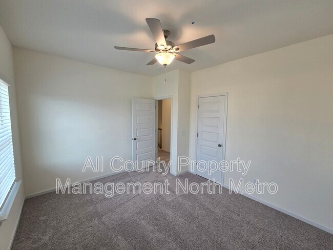 Building Photo - 142 Hadley Wy