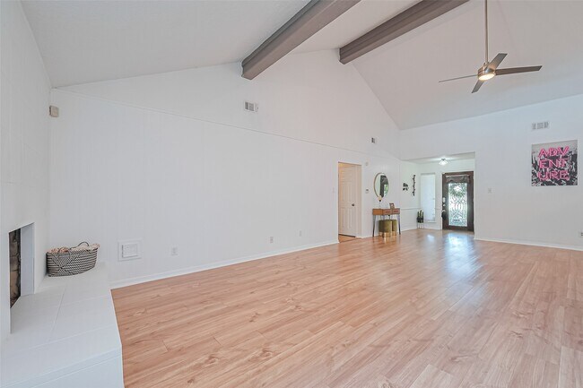 Building Photo - 8018 Zimmermann Dr