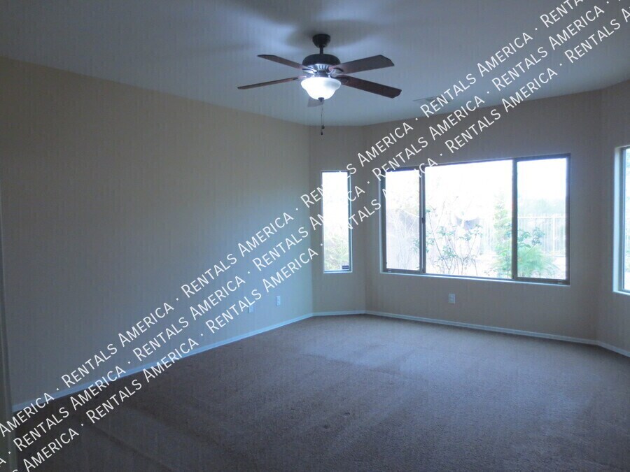 Building Photo - 1912 W Black Hill Rd