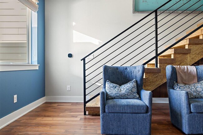 Building Photo - 4325 Banister Ln