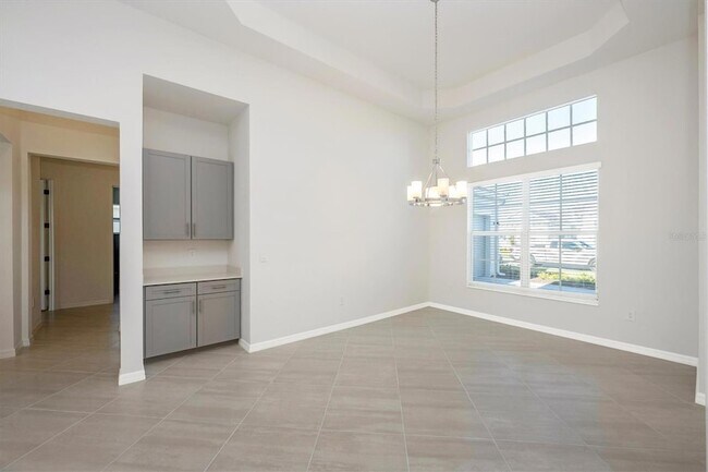 Building Photo - 12655 Wellen Golf St