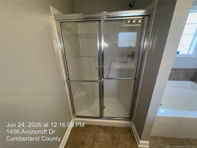 Building Photo - 1456 Avoncroft Dr