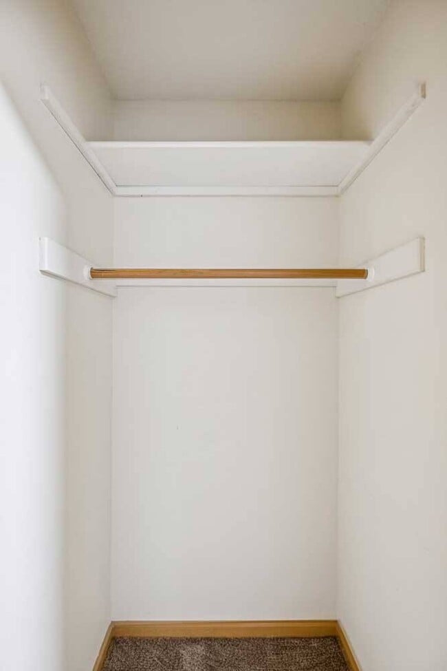 Floorplan - Pinebrook Apartments